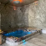 Zerko Janko With Jacuzzi And Sauna