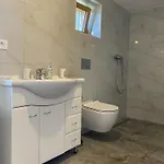 Zerko Janko With Jacuzzi And Sauna