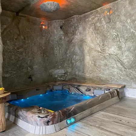 Zerko Janko With Jacuzzi And Sauna