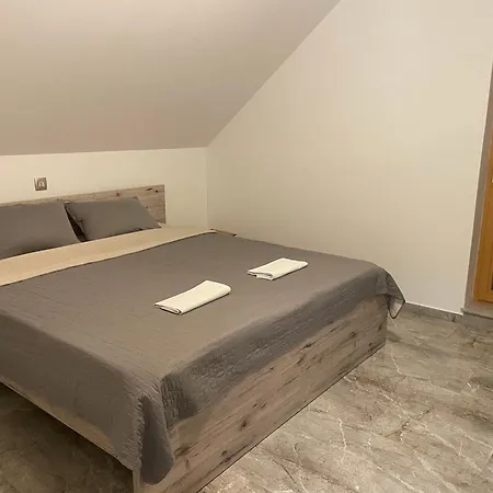 Zerko Janko With Jacuzzi And Sauna דירה